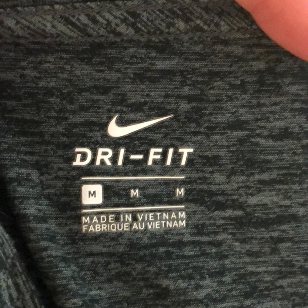 Nike DriFit Tee - Picture 3 of 3